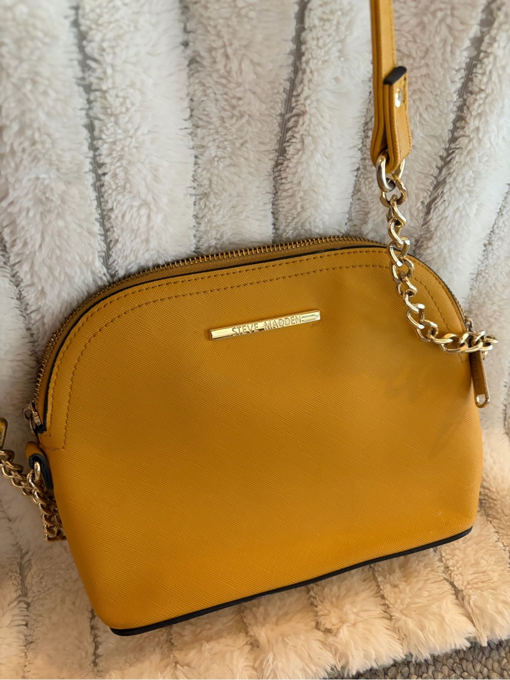 Steve Madden Yellow Mustard Crossbody with Gold Chain